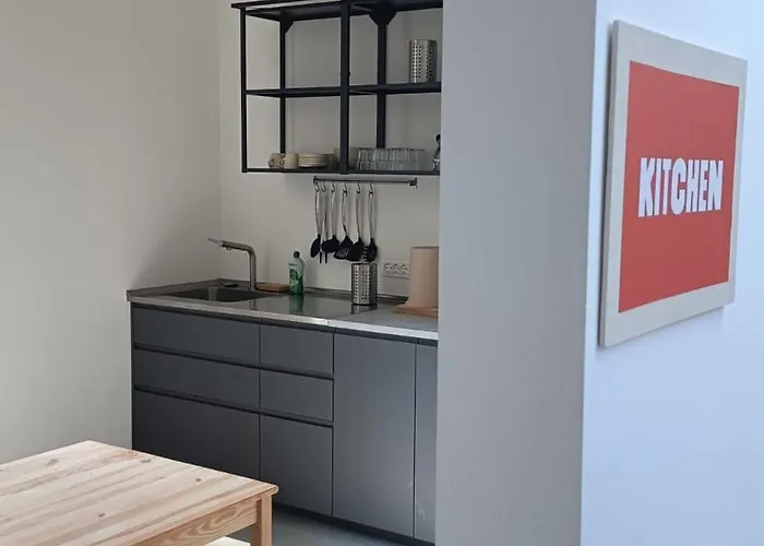 بيت شباب Bed & Bike *