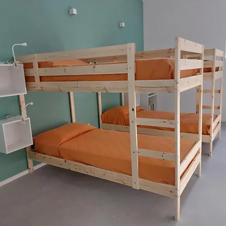 Bed & Bike Hostel *